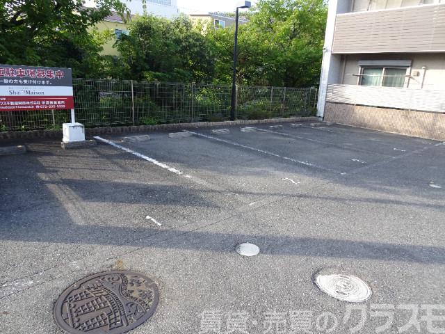 22/30 駐車場