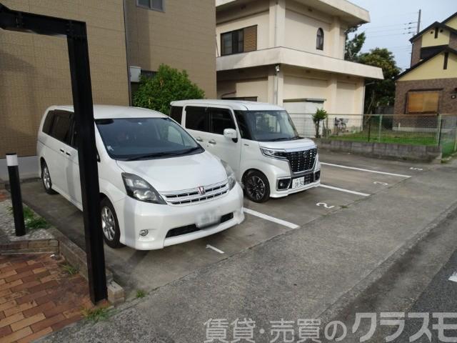 18/30 駐車場