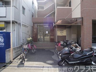 19/25 エントランス