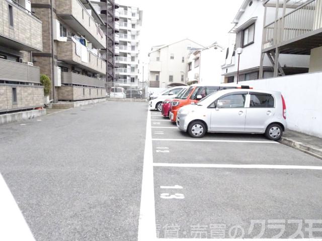 22/30 駐車場