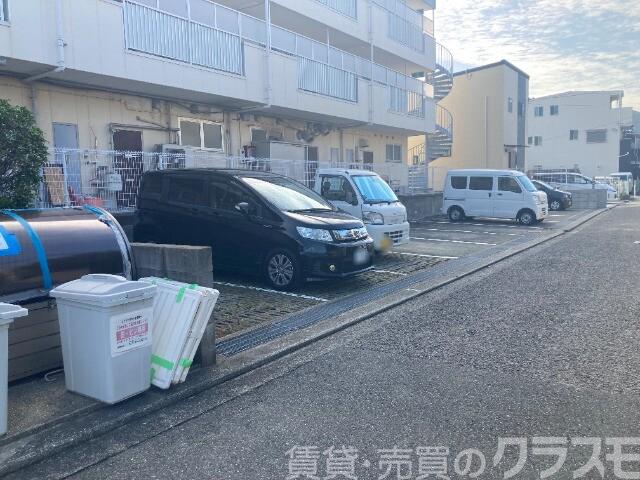 15/27 駐車場