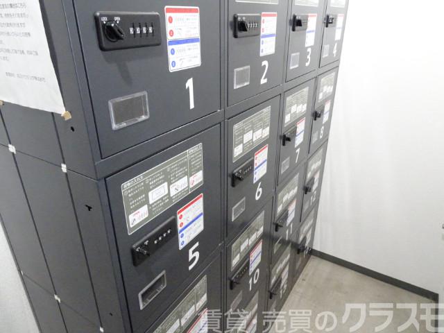 18/30 エントランス