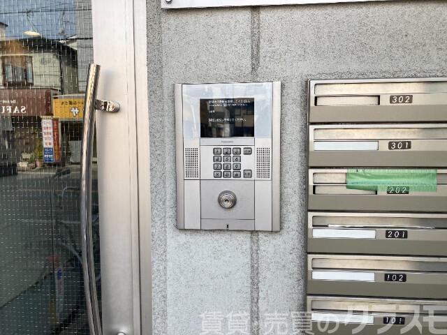 19/25 エントランス