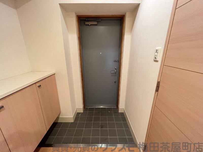 17/30 玄関