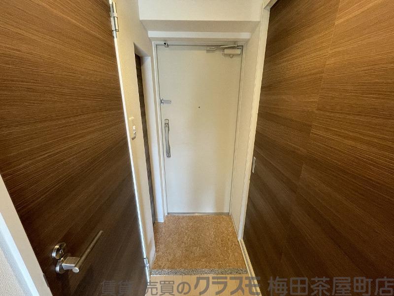 16/30 玄関