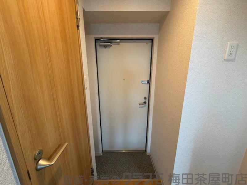 14/30 玄関