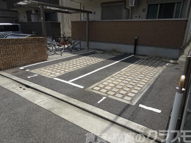 13/25 駐車場