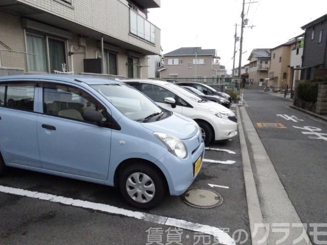 22/30 駐車場