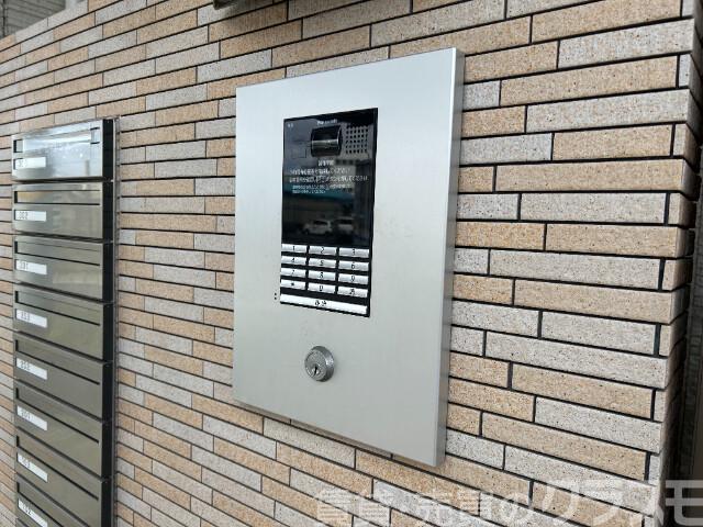 18/30 エントランス