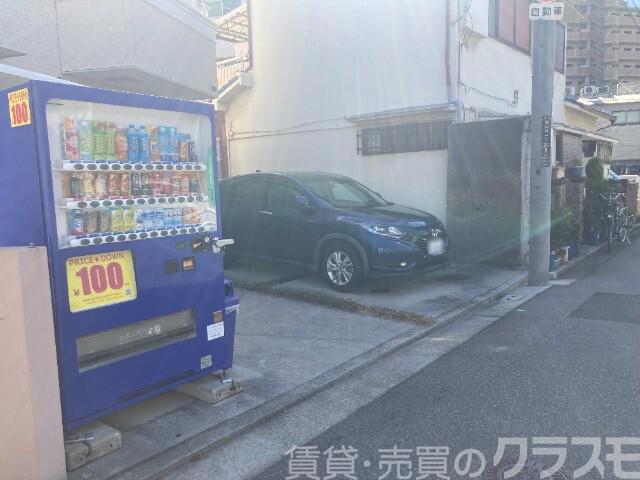 21/26 駐車場