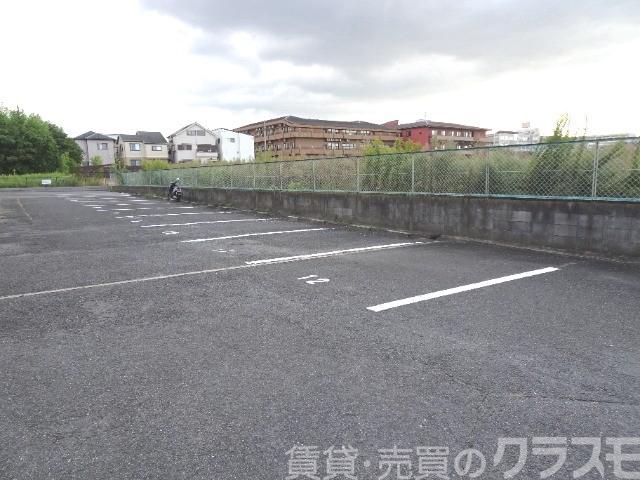 20/30 駐車場