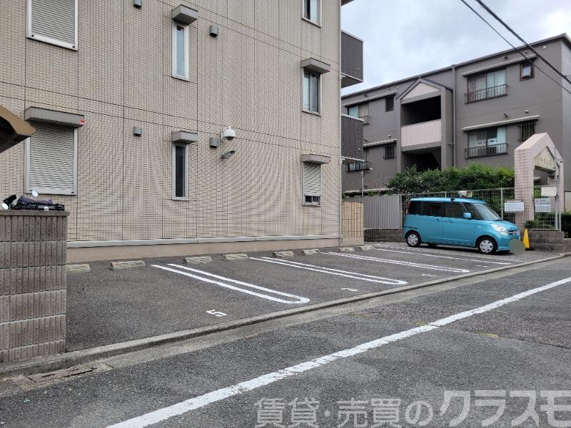 22/30 駐車場