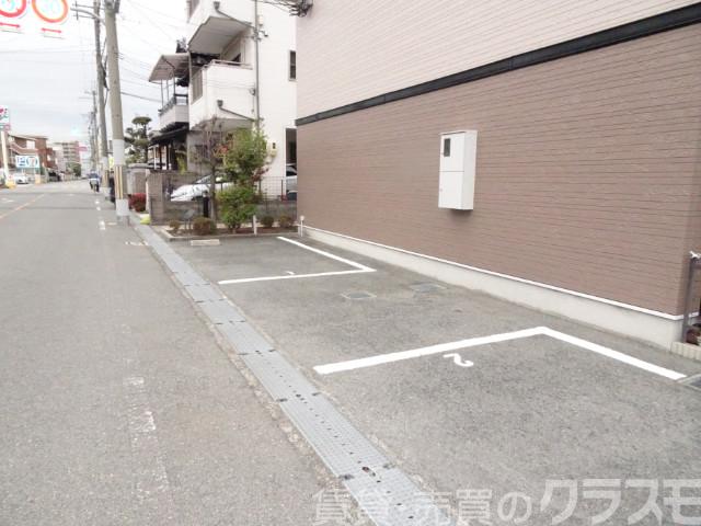 2/13 駐車場