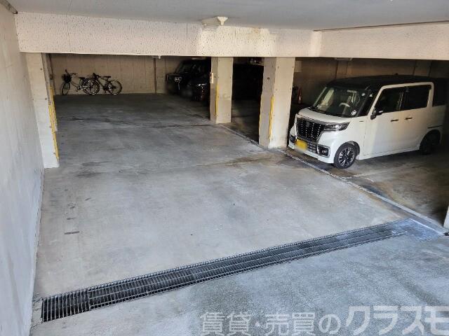 20/30 駐車場