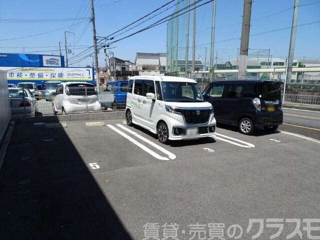22/29 駐車場