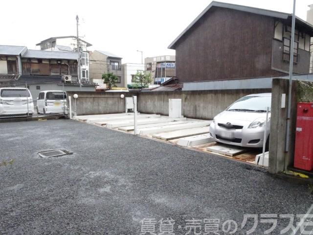 21/27 駐車場