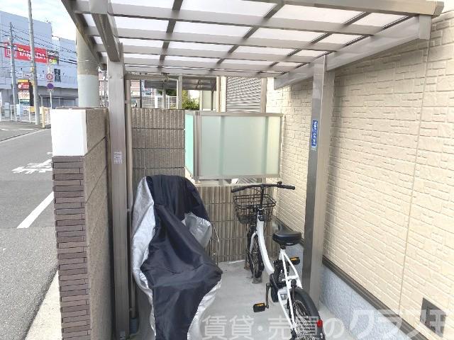20/30 エントランス