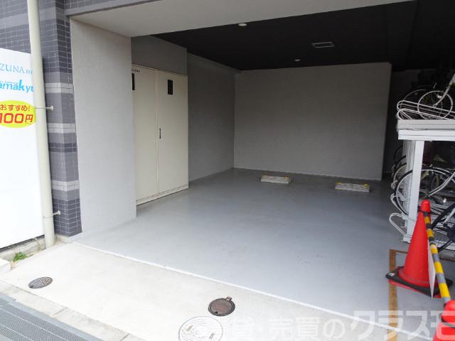 22/30 駐車場