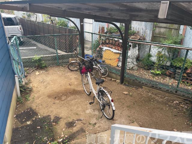 18/30 エントランス
