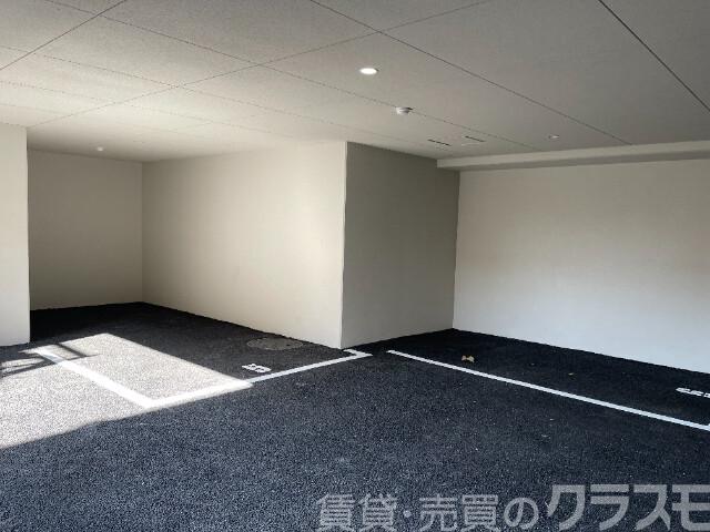 22/27 駐車場