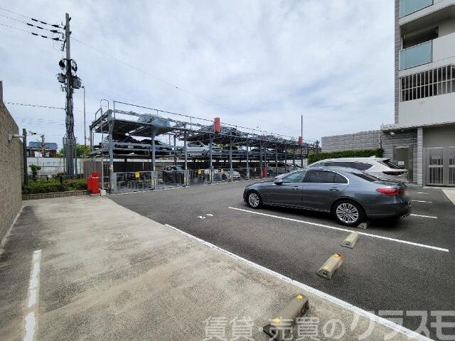 22/27 駐車場