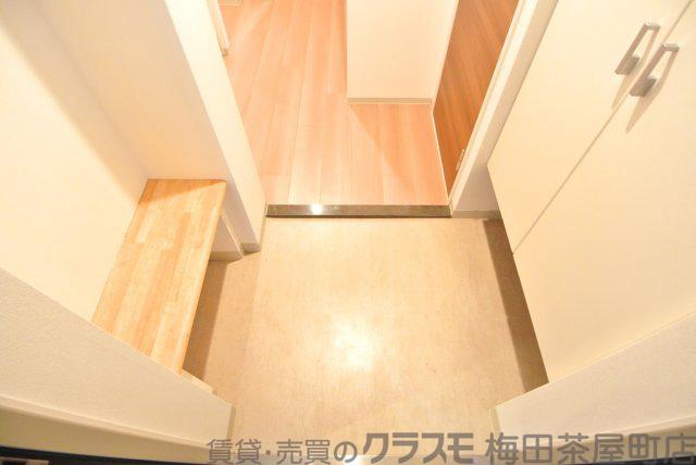 14/30 玄関