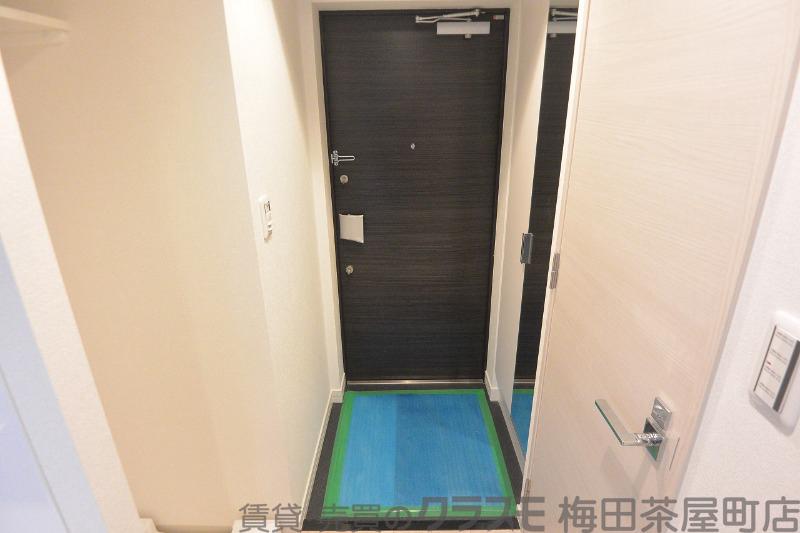 14/30 玄関