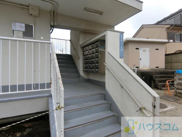 26/30 エントランス