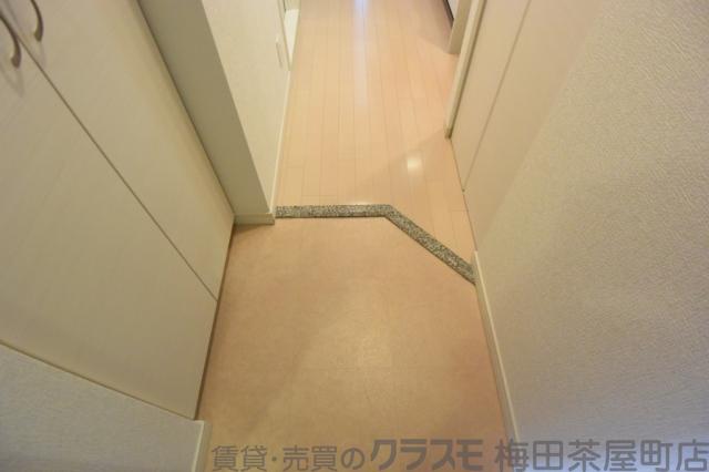 14/30 玄関
