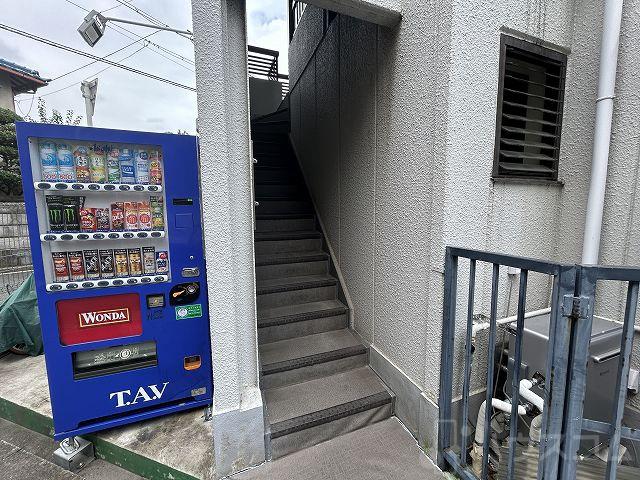 25/30 エントランス