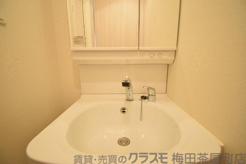 18/30 洗面