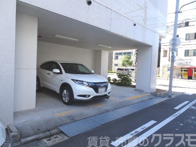 23/29 駐車場