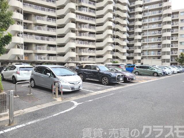21/26 駐車場