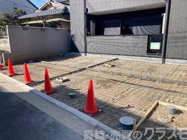 22/27 駐車場