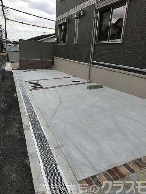 21/26 駐車場