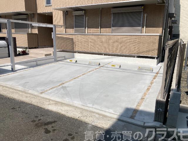 23/30 駐車場