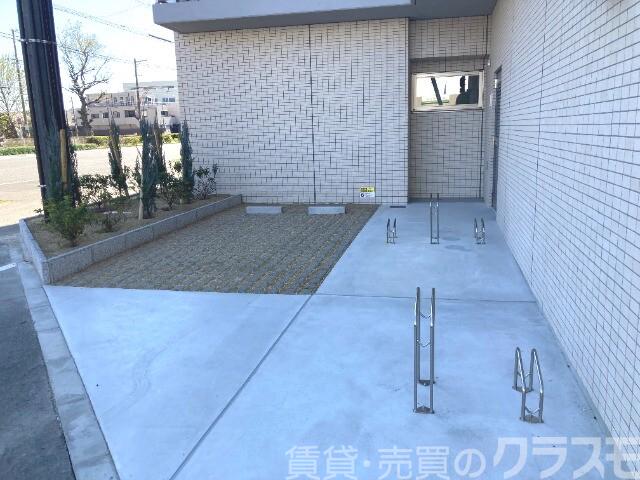 22/27 駐車場