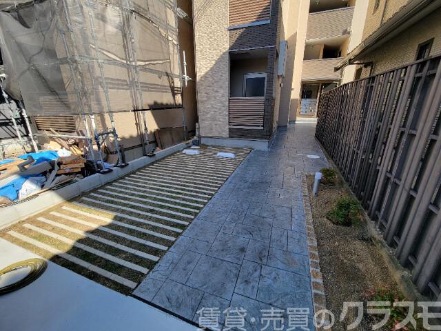 22/28 駐車場