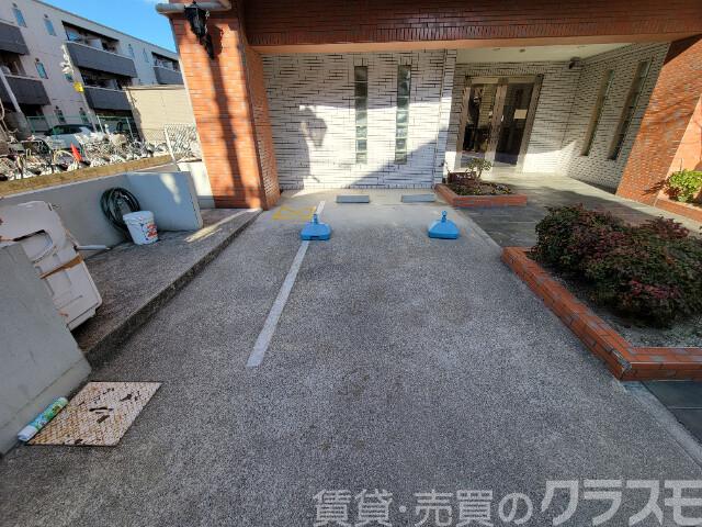 21/27 駐車場