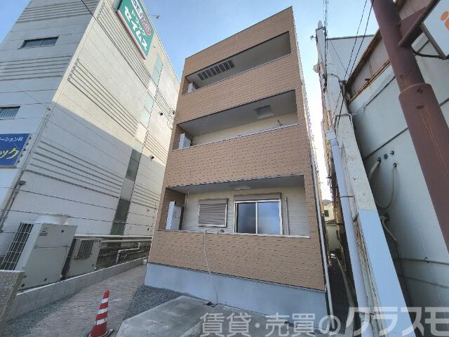 20/26 エントランス