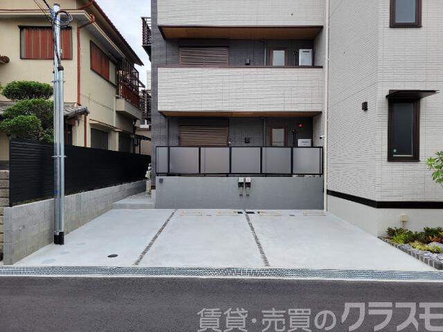 25/30 駐車場