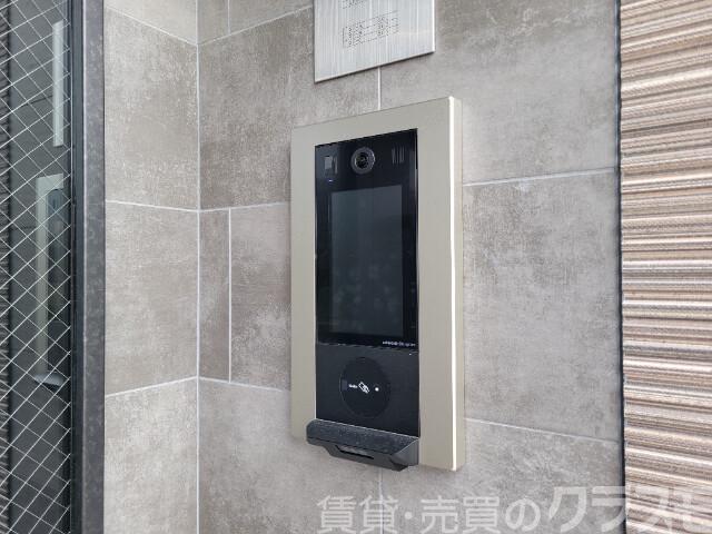 21/30 エントランス
