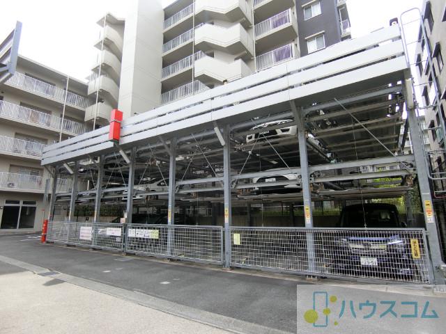 27/30 駐車場