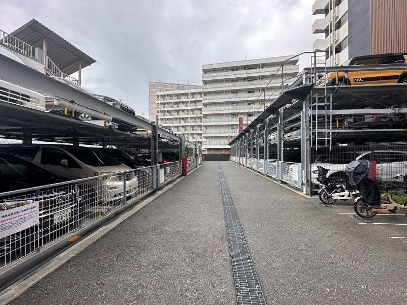 28/30 駐車場
