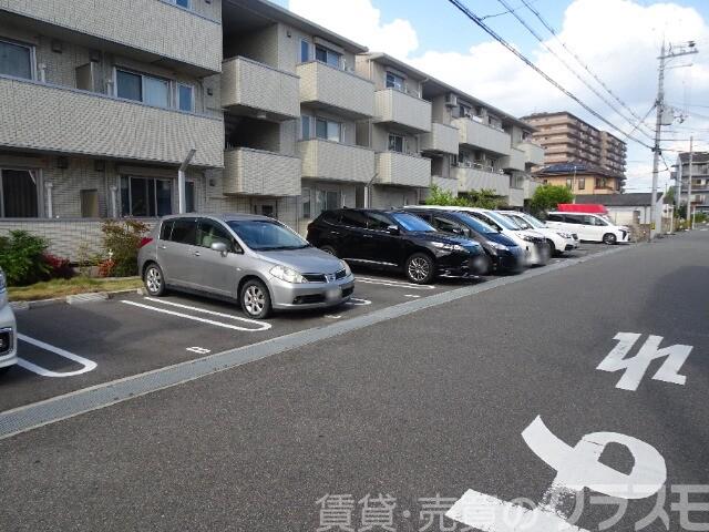 22/30 駐車場