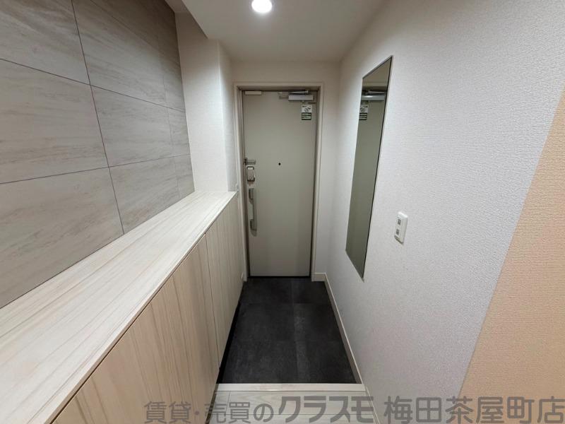 16/30 玄関
