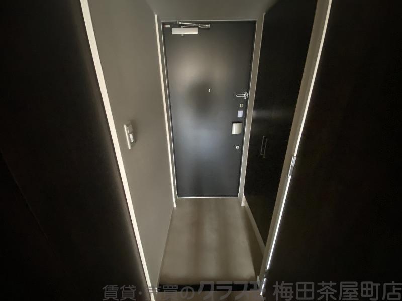 14/30 玄関