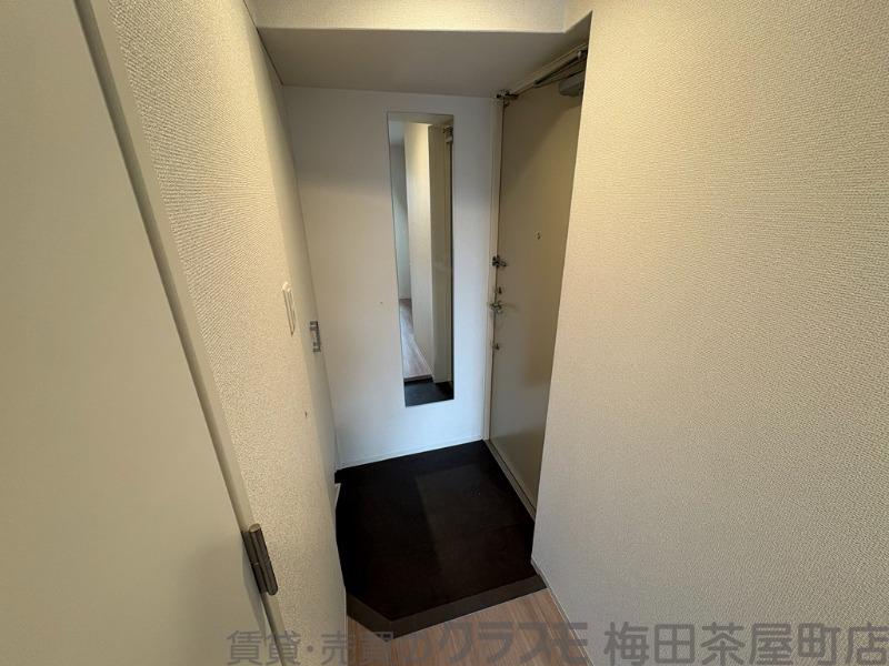 16/30 玄関