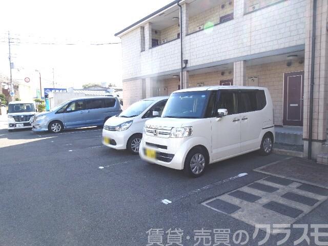 16/27 駐車場