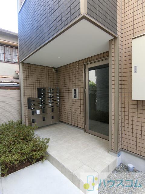 2/4 エントランス